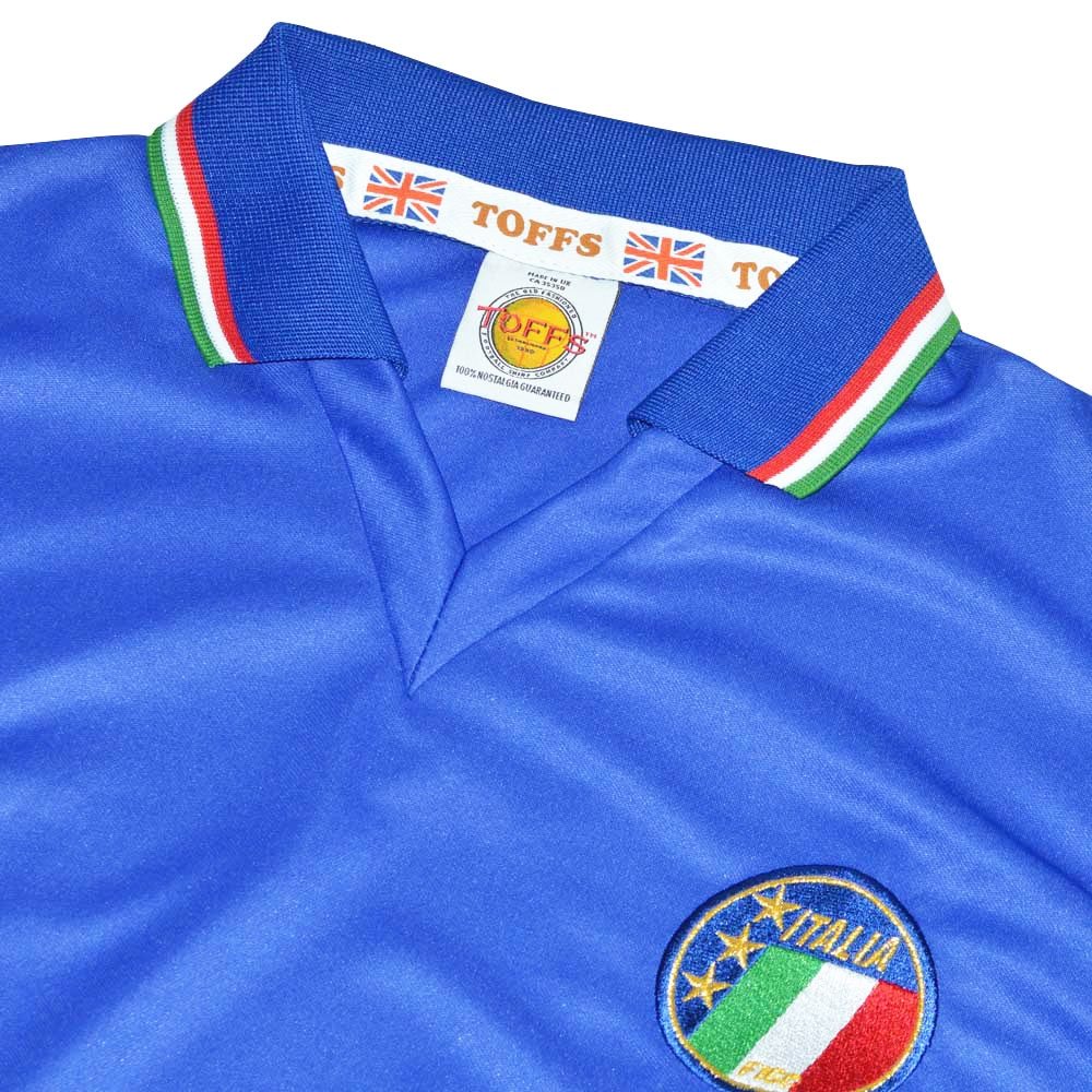 Italy Retro Football Shirt World Cup 1990 + Number 15 (R. Baggio)